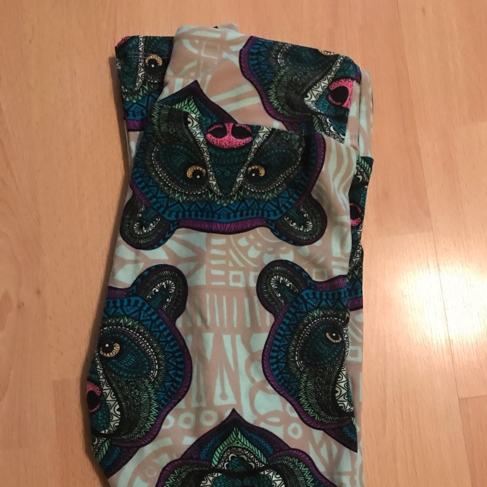 UNICORN 🦄 Lularoe Aztec Bears OS